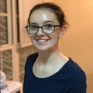 Meet your Posher, Micayla